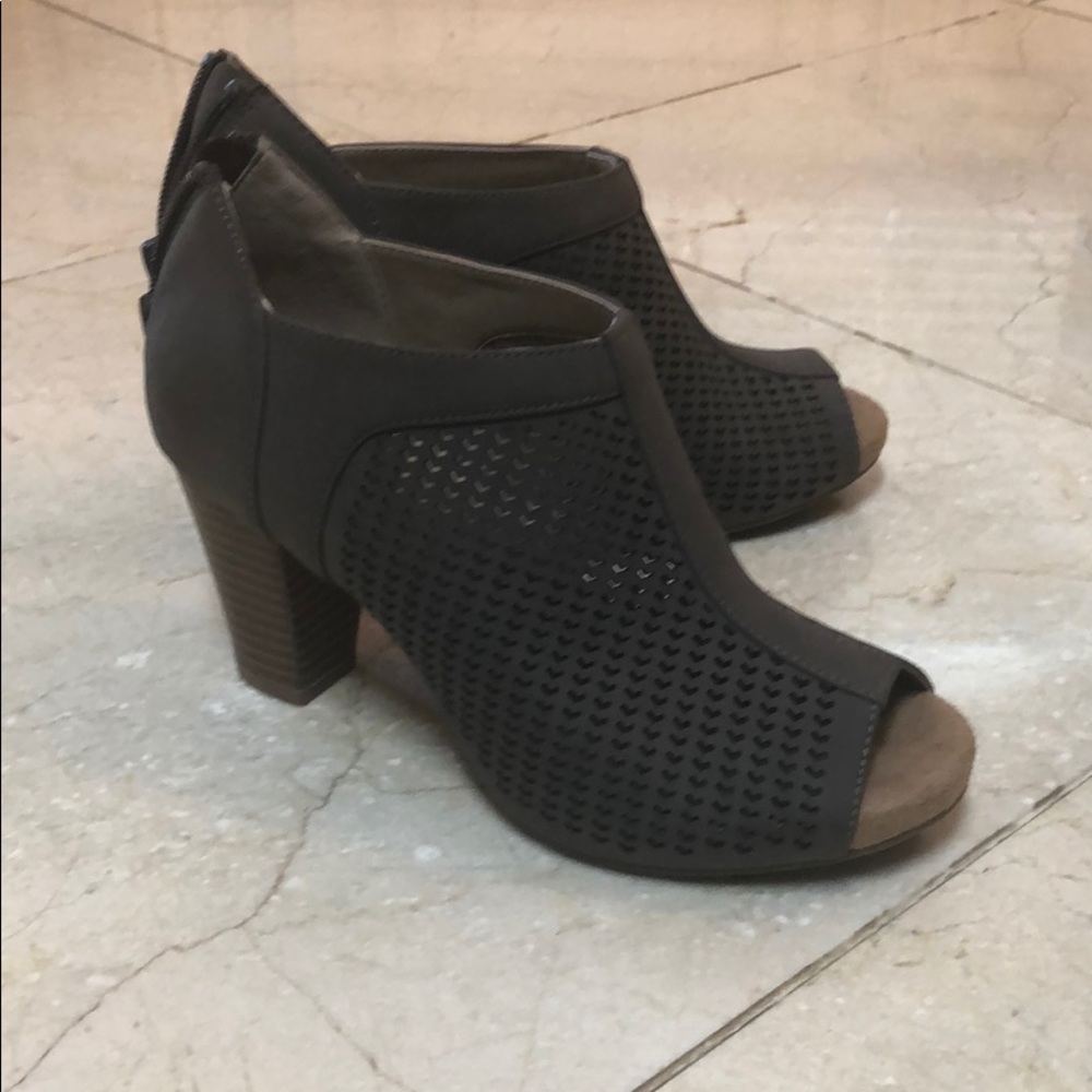 Open toe heels